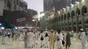 Collapsed crane in Grand Mosque, Mecca, on 11 September 2015