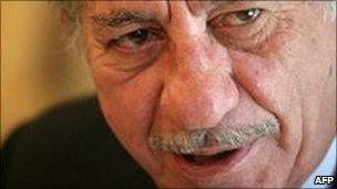 <b>Tassos Papadopoulos</b> died of lung cancer in 2008 - _52783029_006600543-1