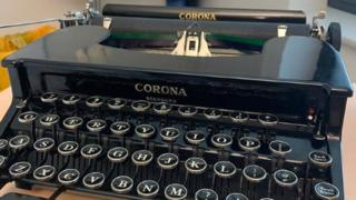 Corona-typewriter.