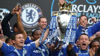 09-05-2010 of Chelsea's Frank Lampard (left) and John Terry (right) lift the Premier League trophy