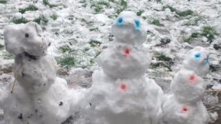 snow ladies