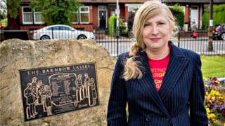 We Love Bags Barnbow Canaries: Telling the stories of WW1 munitions workers - BBC News