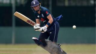England-captain-Heather-Knight