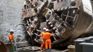 Boring-machine-used-to-make-tunnels.