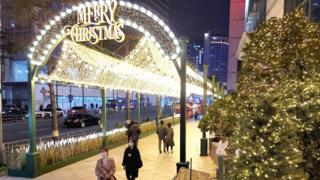 South Korea now and the Myeongdong, neighbourhood of the capital Seoul. Myeongdong actually means "bright tunnel" so this light show is pretty appropriate!