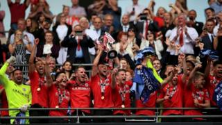 Equipment 4 Camping Barnsley to mark Championship promotion with bus tour - BBC News