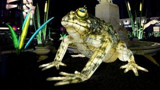 Frog sculpture