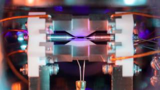 A single glowing atom of Strontium