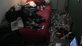 Quarto antes da arrumação