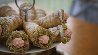 Cream horns