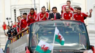 Welsh team on the open top bus