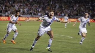 Steven Gerrard celebrates after scoring goal