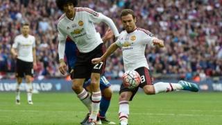 Manchester United win the 2016 FA Cup