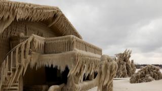 ice-forms-in-blizzard-1