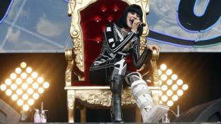 Jessie J performs at Glastonbury with injured foot