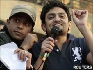 Wael Ghonim speaks to protesters in Cairo's Tahrir Square