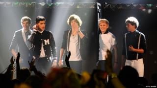 Nickelodeon Kids' Choice Awards 2012 - One Direction on stage