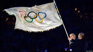 Olympic flag handed over at the London 2012 Olympics closing ceremony