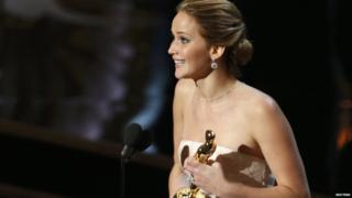 Jennifer Lawrence accepts Oscar.