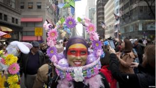 Woman wearing a basket-shaped bonnet