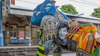 Stephen Fry on Norwich Go Go Gorilla