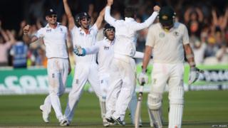 England cricketers celebrate after winning the second test of the Ashes