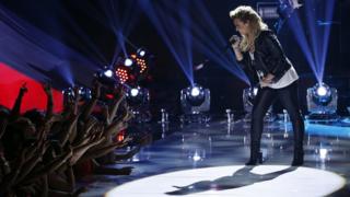 Demi Lovato singing