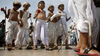 Indian children dressed as Mahatma Gandhi