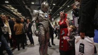 Cyberman meets a fan