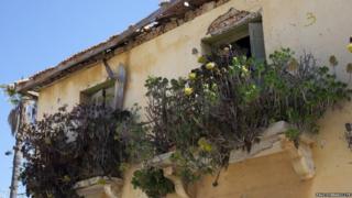 A rotting house in Varosha
