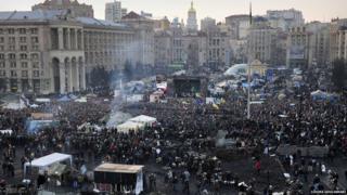 Protesters fill independence square in Kiev - aerial view