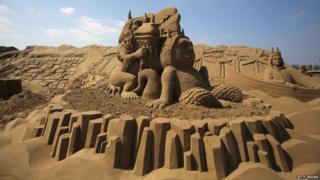 If you hit the beach this weekend do you reckon you could take on a creation like this?