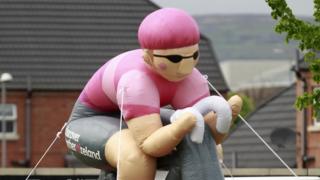 Inflatable cyclist