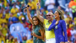 Jennifer Lopez, Pitbull and Cláudia Leitte