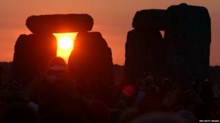 Stonehenge summer solstice celebrations
