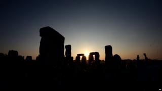Stonehenge summer solstice celebrations