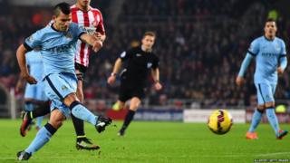 Sergio Aguero scores for Manchester City