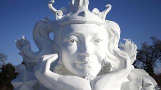 Face sculpture