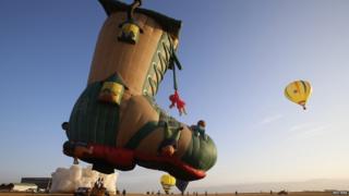Boot hot air balloon