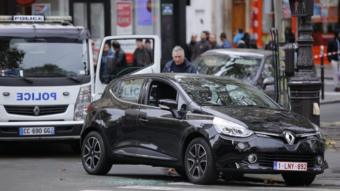 Suspicious car found on Boulevard Ornanon, Paris