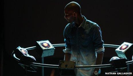 Wretch 32 plays the game.