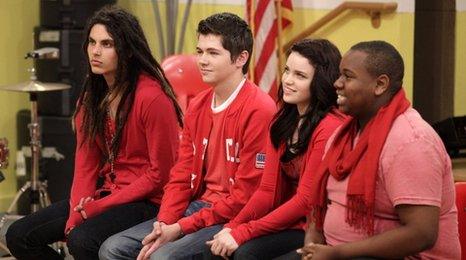 Samuel Larsen, Damian McGinty, Lindsay Pearce and Alex Newell