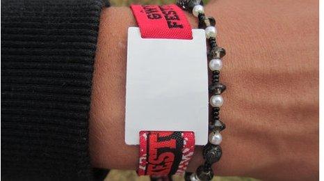 Microchip festival wristband