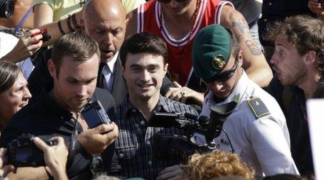 Daniel Radcliffe mobbed by fans