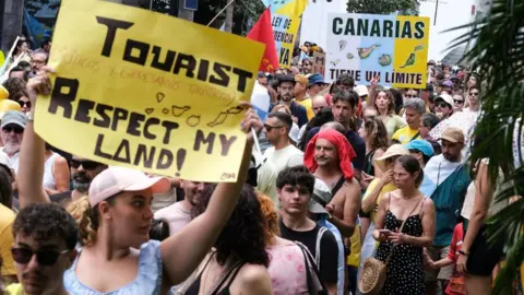 Thousands Rally In Spain S Canary Islands Against Mass Tourism