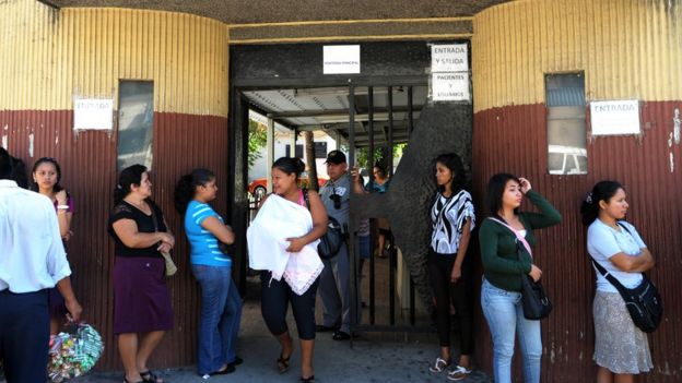 Según la Procuraduría para la Defensa de los Derechos Humanos (PDDH), el embarazo de niñas entre 10 y 14 años a aumentado en la última década en El Salvador.