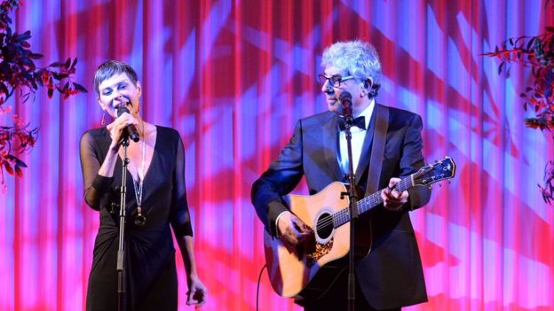 Graham Gouldman and Lisa Stansfield