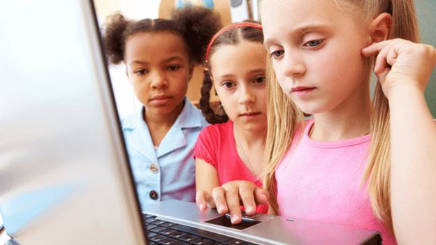 Children with laptop