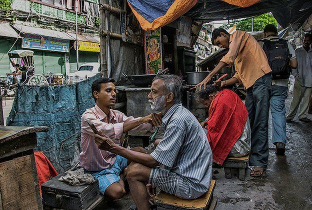 'Barber in street' by Subrata Adhikary/Photocrowd.com