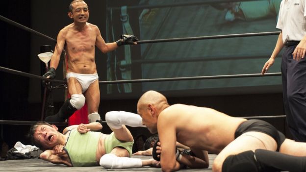 Shintaro, Ohga and Kitajima in the ring